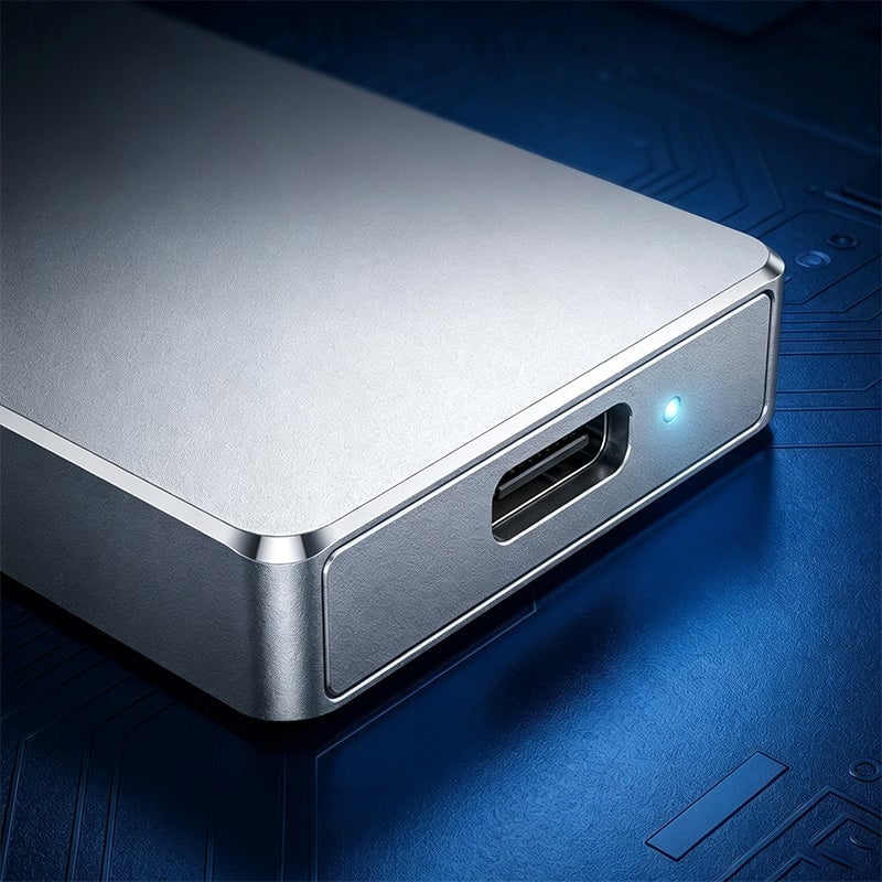 Ultratunn bärbar extern SSD i metall