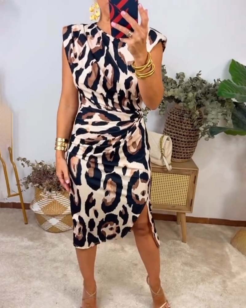 Slimfit animal print kjole med tilspidset talje
