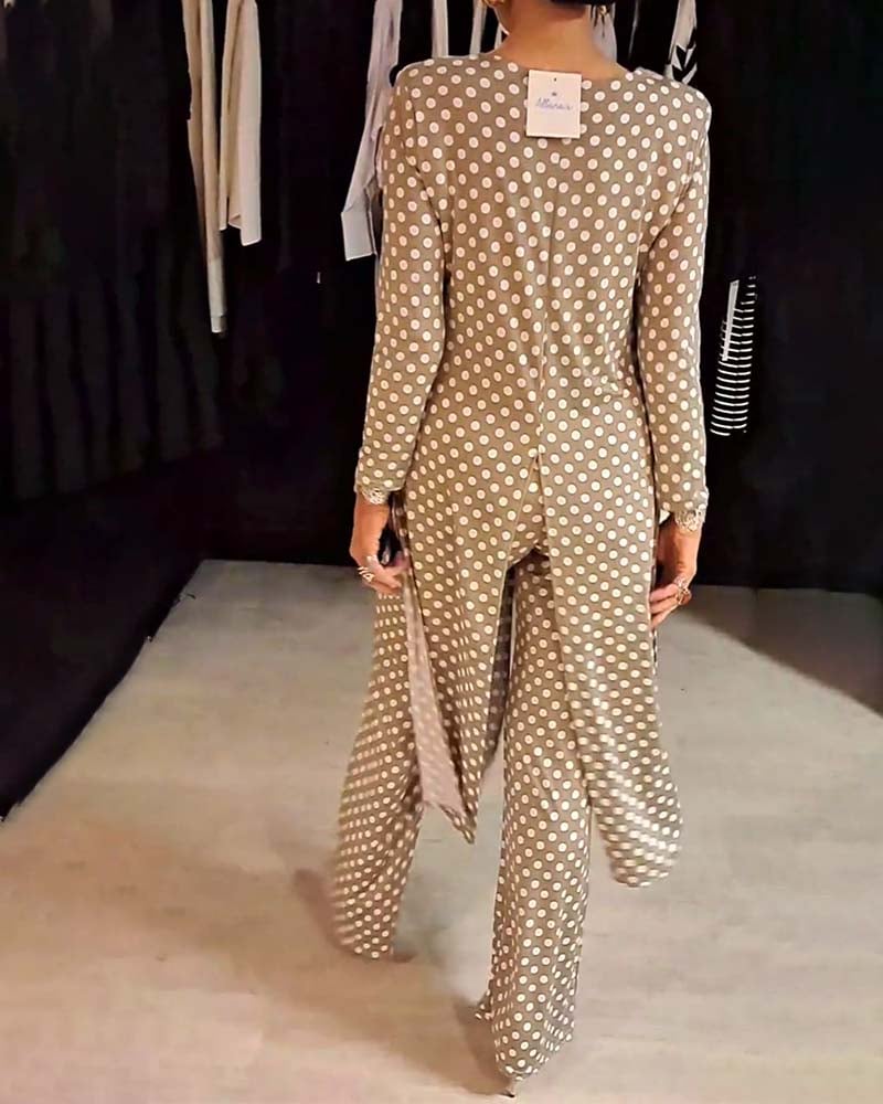 Elegant pak met stippen en split