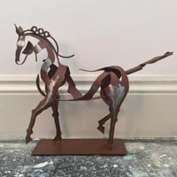 Vägghängande hem "Adonis" hästskulptur