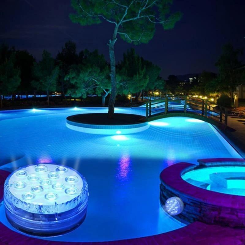 Luces LED sumergibles para piscinas