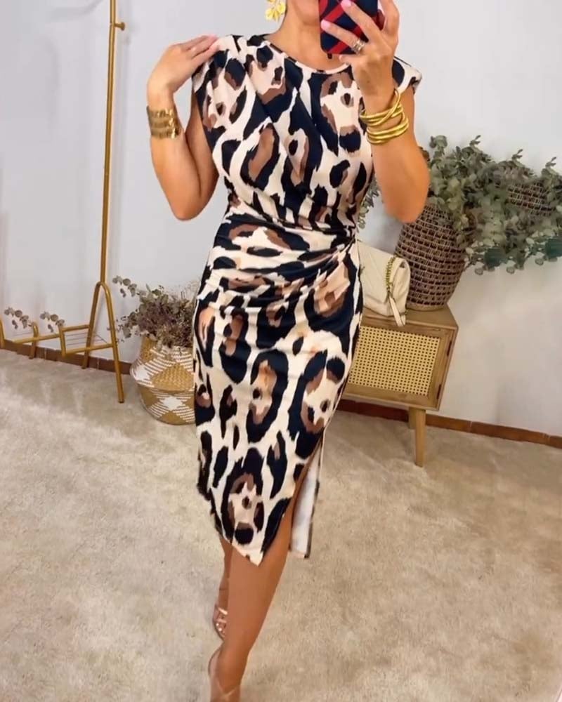 Slimfit animal print kjole med tilspidset talje