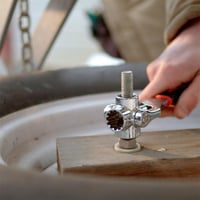 ae639684-a292-47f1-720c-cee7700fec00