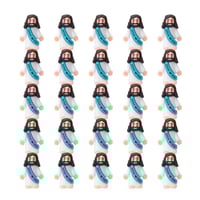Mini-Jesus-Figuren mit dem Slogan „Jesus liebt dich“