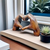Handgefertigte Herzstatue