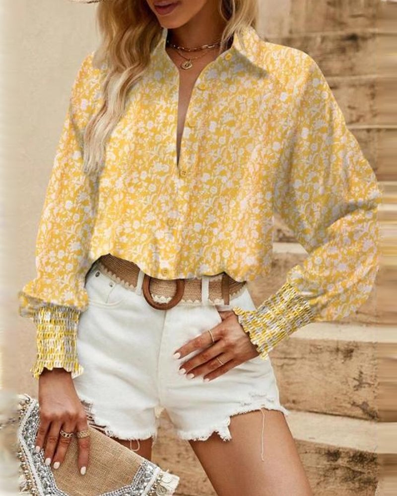 Blouse avec des Détails de Boutons Rétro et des Petits Motifs Floraux