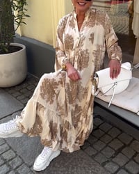 Robe patchwork ample imprimée à col en V et manches cloche
