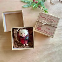 Vorverkauf > Schweinchen im Schlafrock Weihnachtsdekoration