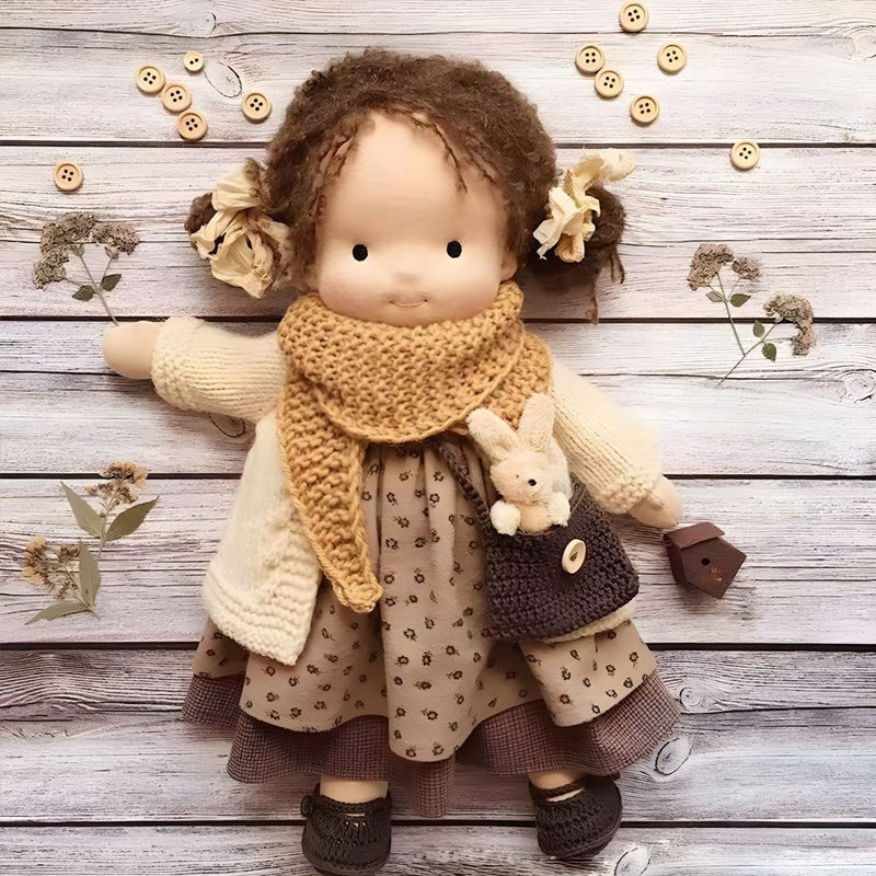 Bambola Waldorf fatta a mano