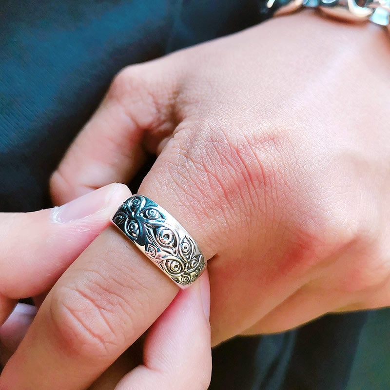 Vintage Punk Carved Eyes Ring