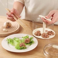 Manual one-piece household meatball maker
