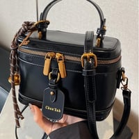 Women's Elegant Minimalist Handbag