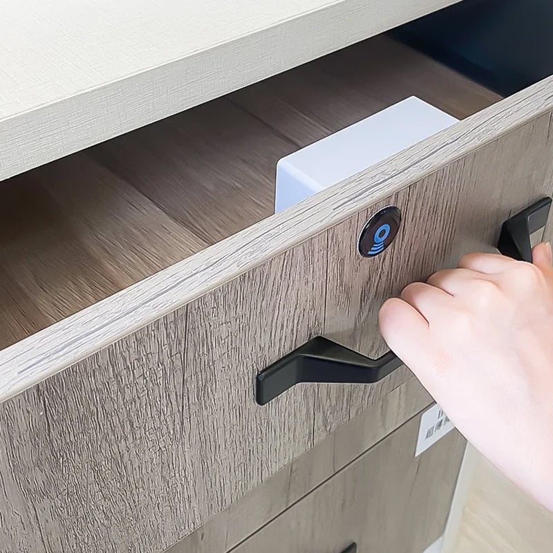 Elektronisk skåplucka för trädragskåp (Gör-det-själv)