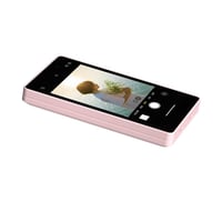 Magnetic selfie screen for smartphones