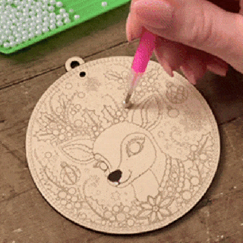 Completed sparkling Christmas ornament