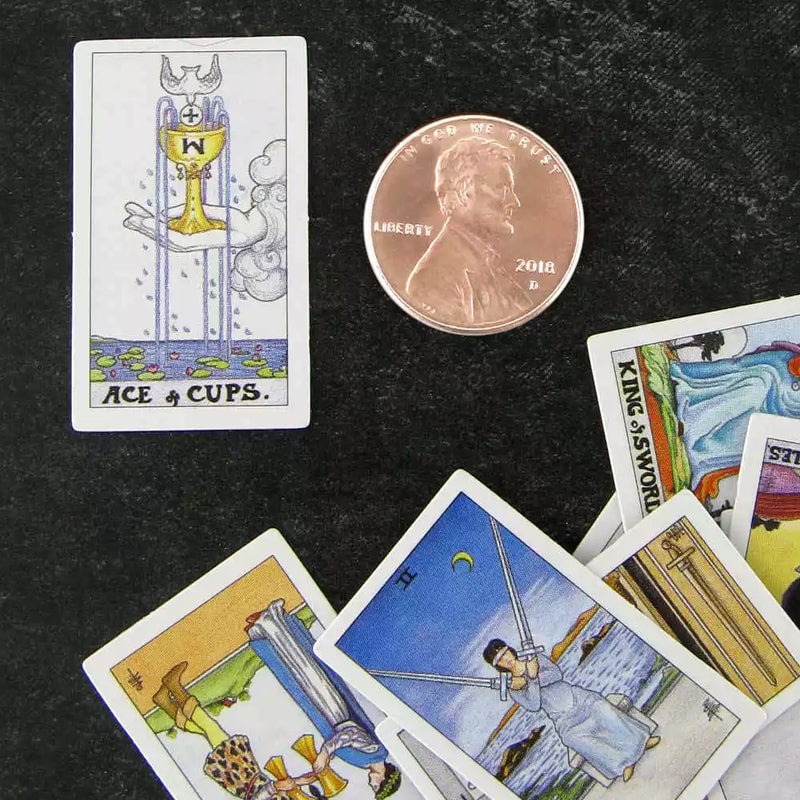 🔮The Universal Waite Tarot is recreated