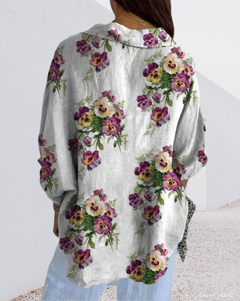 Afslappet blomsterskjorte med trekvarte ærmer