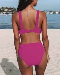 Enfärgade bikinis med hög midja