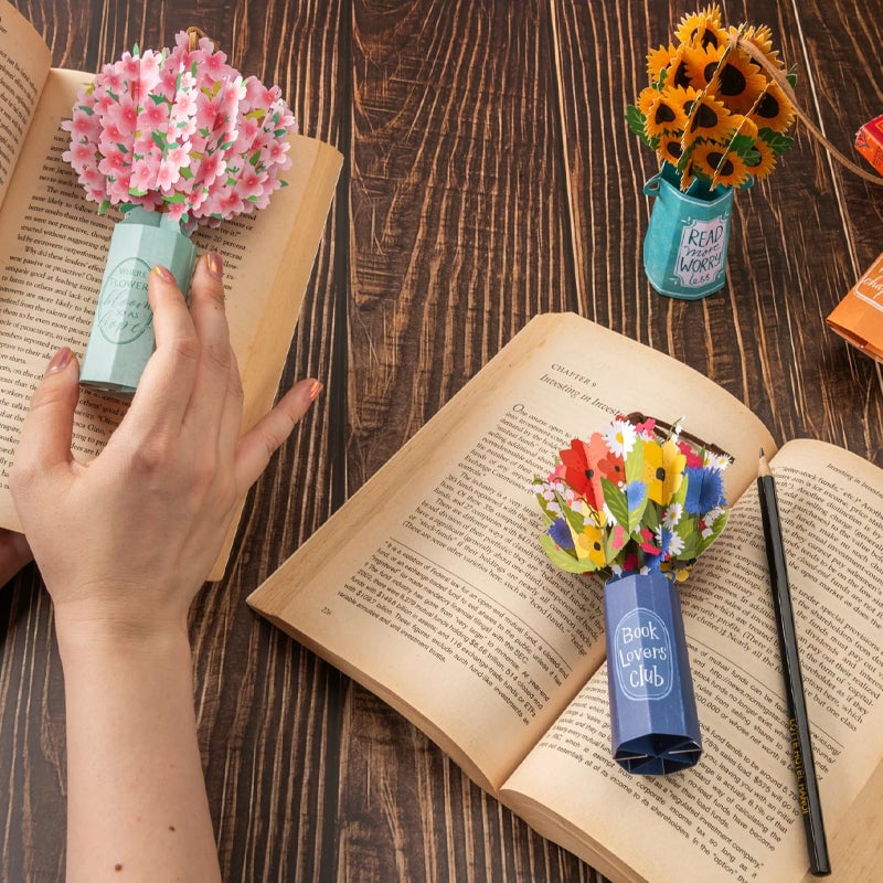 Pre-sale for two weeks-Elegant Bouquet Pop-Up Bookmark