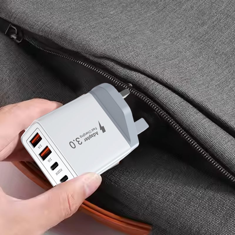 Multi-port mobile phone fast charging head