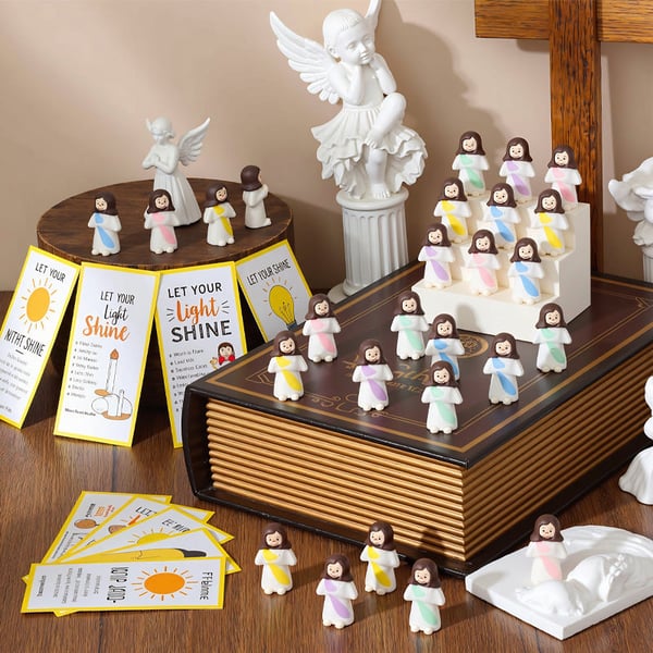 Glow in the Dark Mini Jesus Figurines with Bible verse Cards (5 pcs)