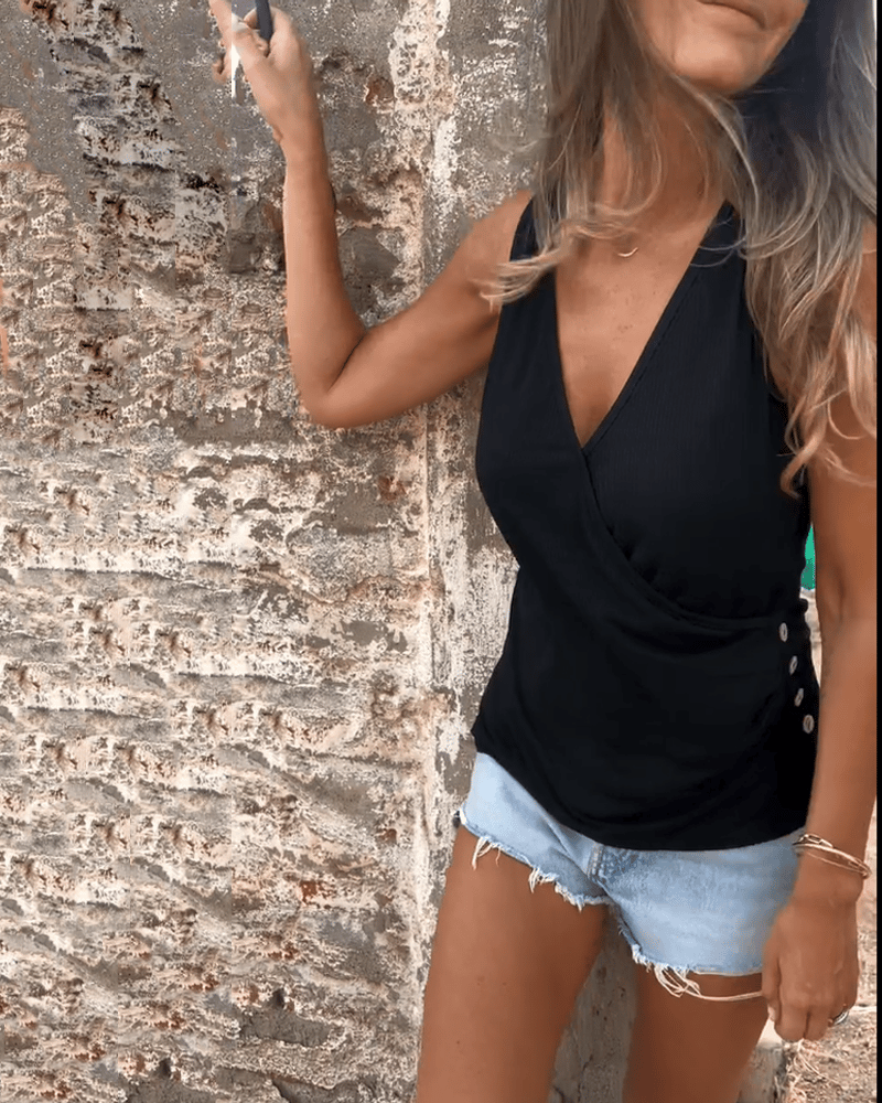 Aumora Buttoned and Sleeveless Versatile Vest