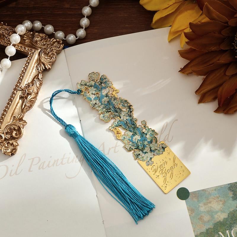 Retro oil painting hollow bookmark
