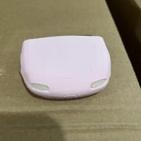 Retro autosleutelhanger met open koplampen