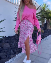 Elegant nederdel med slids og blomsterprint