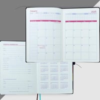 2025 Én dag, én side  Daily Planner - din ultimate gavekalender