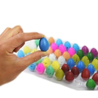 Magisk klekking Dyrking av dinosaur egg