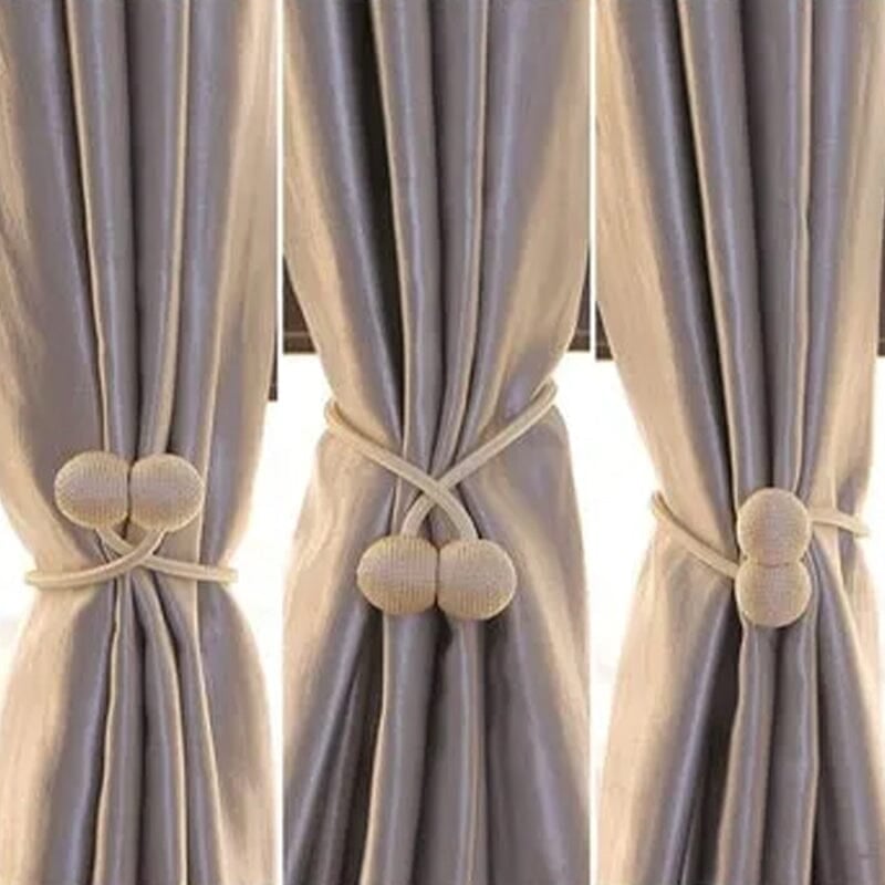 Curtain straps with magnetic curtain buckle