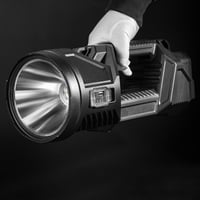 Sterke multifunctionele LED-zaklamp voor buiten