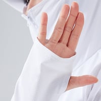 Leichter Sonnenschutz-Hoodie im Freien