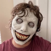 Gruselige Halloween Maske