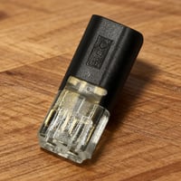 LED-Stripe Kontaktplugg med Låsespenne
