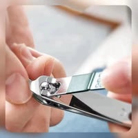 Ensemble coupe-ongles avec fente de rangement pour ongles