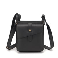 Umhängetasche aus Leder mit einzigartigem Design