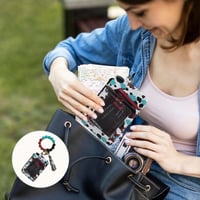 Stylischer Kartenhalter mit Silikon-Perlen-Armband