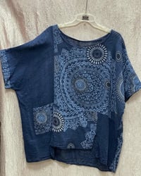 To-delt sæt | Bluse med print og bukser med elastikbånd