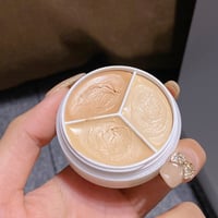 Tri-Color Concealer Palette Of Covers Acne Marks Dark Circles