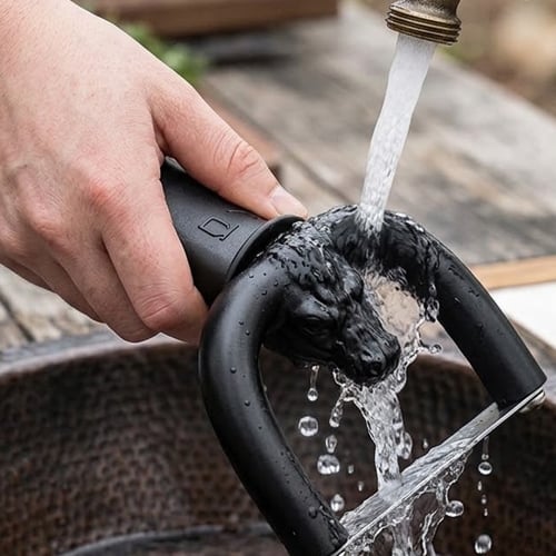 Non-slip ergonomic grip