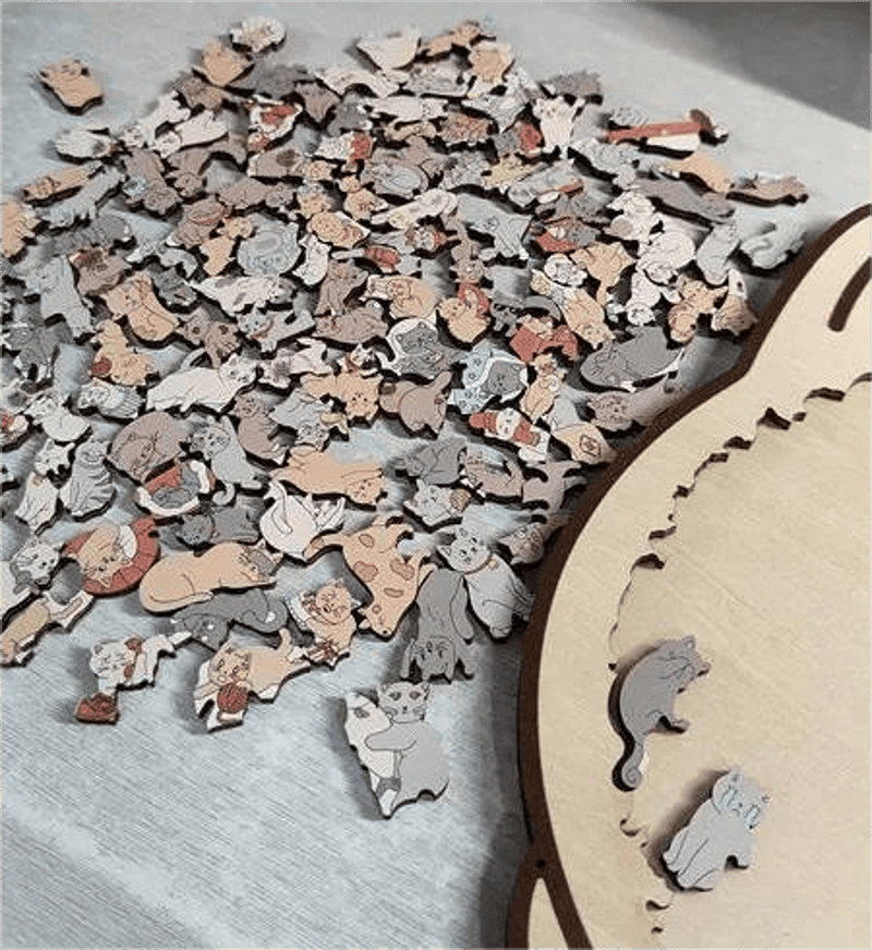 135-Piece Cat-Shaped Wooden Puzzle