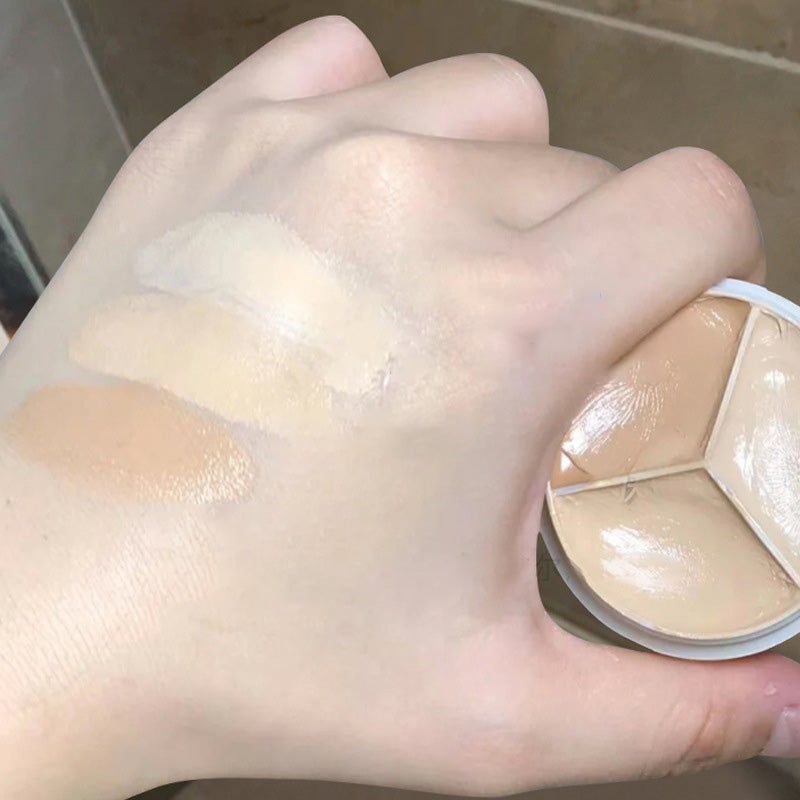 Tri-Color Concealer Palette Covers Acne Marks Donkere kringen