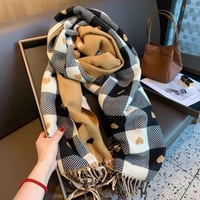 Cozy Heart Plaid Scarf – Soft Winter Wrap for Girls Or Couples