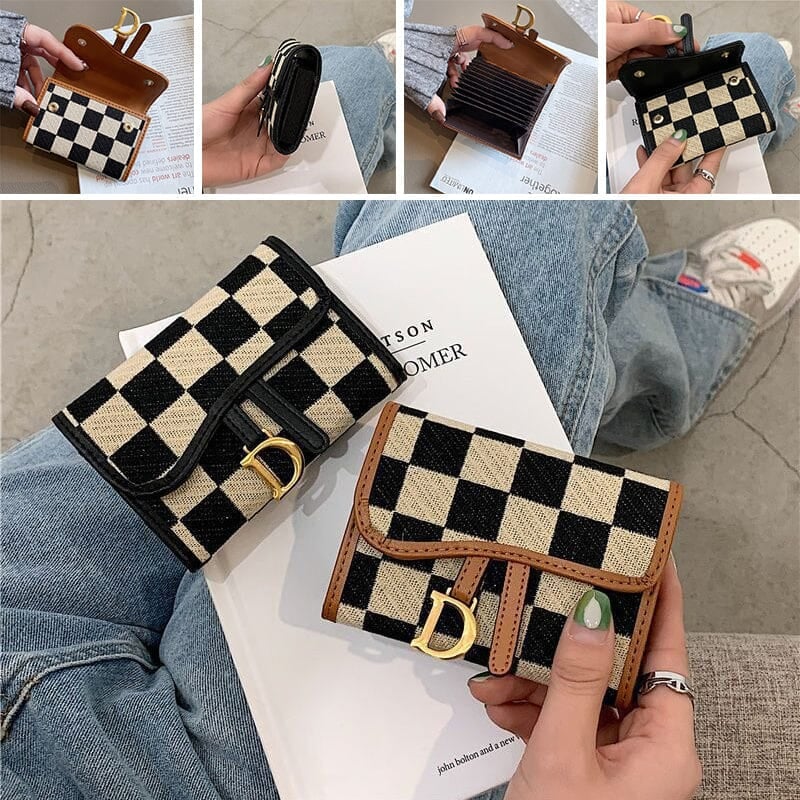 Checkerboard Pattern D Letter Design Card Holder
