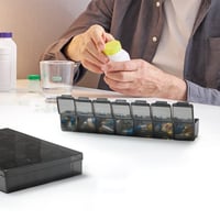 28-roms pilleorganisator med stor kapasitet