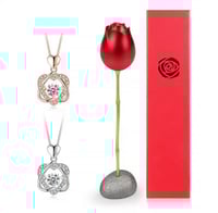 Collier forme de coeur serti de rose