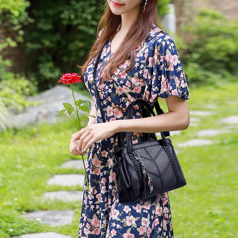 Tassel Large Capacity Crossbody Bag