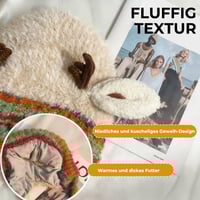 Niedliche Weihnachtsmütze mit Geweihmotiv